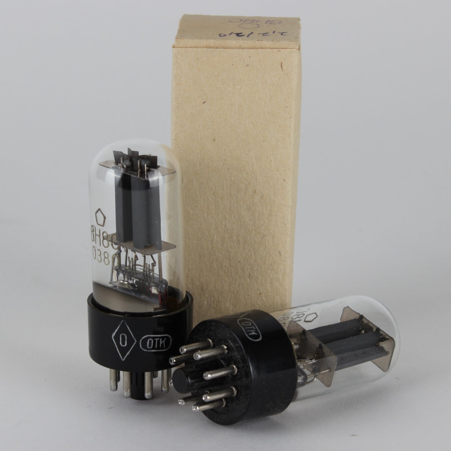 6H8C / 6SN7GT Russian tubes